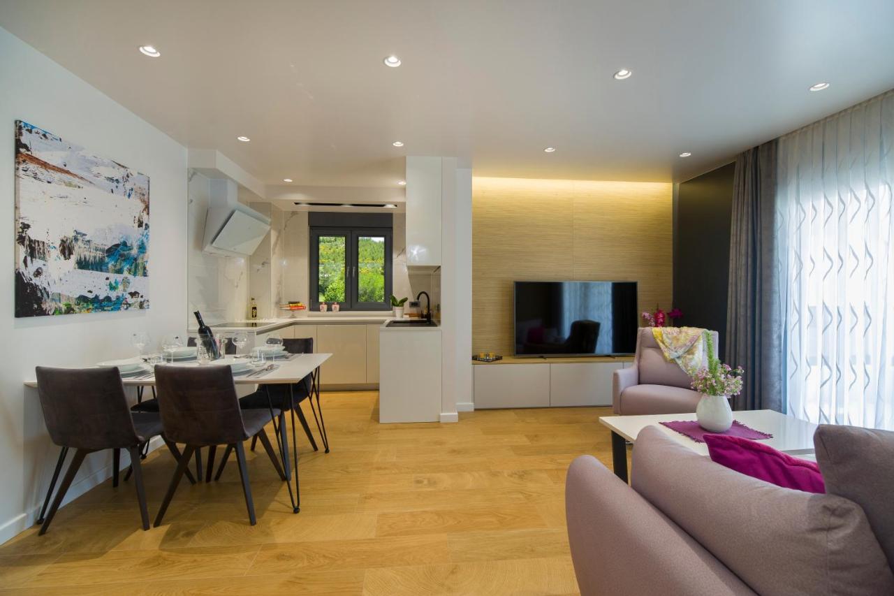 Villa In Promajna Exteriör bild